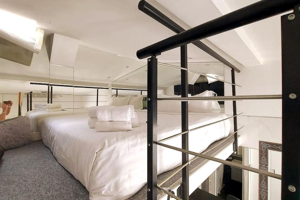 Duplex Notre-Dame De Paris Exterior foto